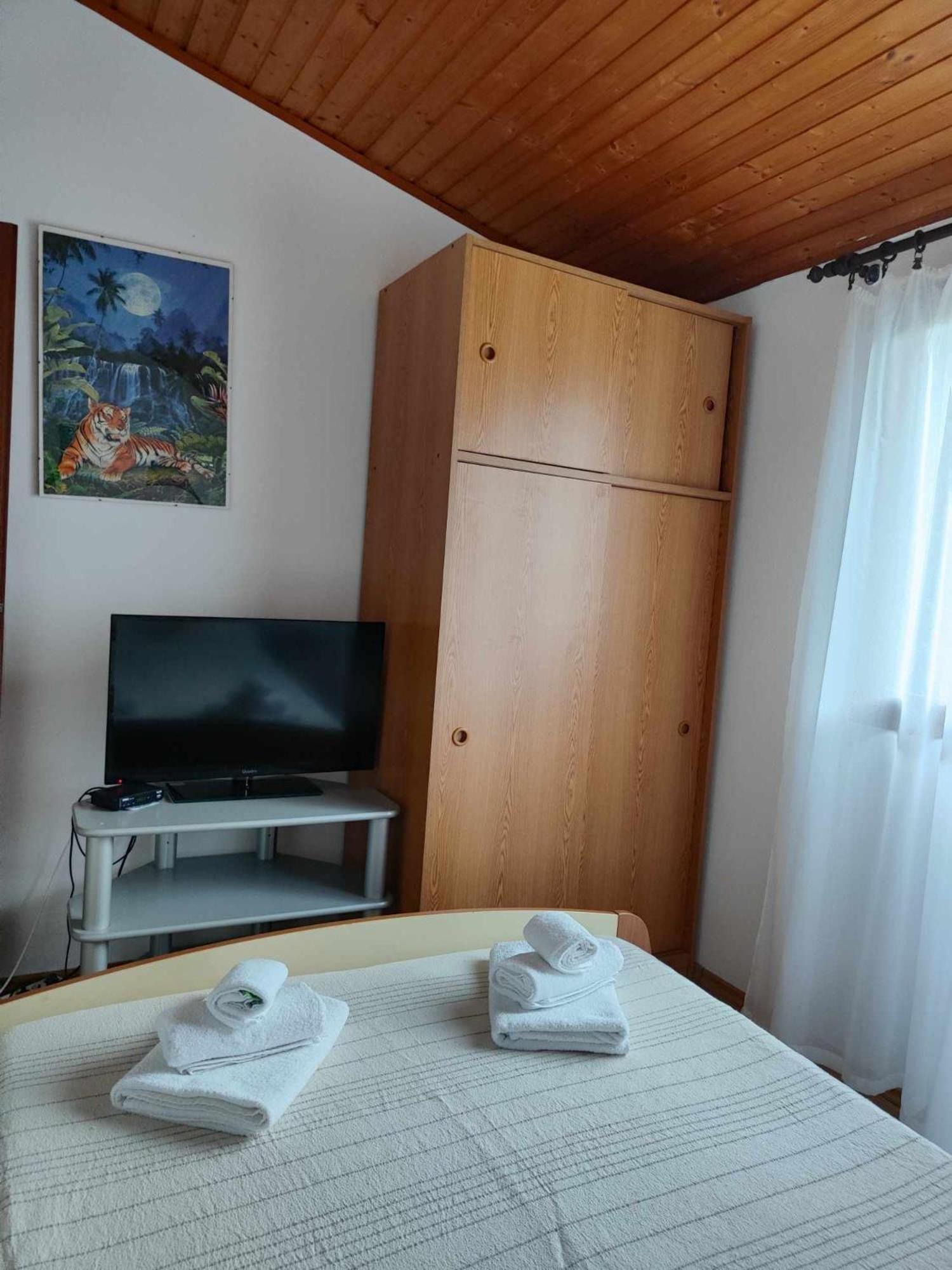 Apartments By The Sea Basina, Hvar - 116 Vrboska Cameră foto